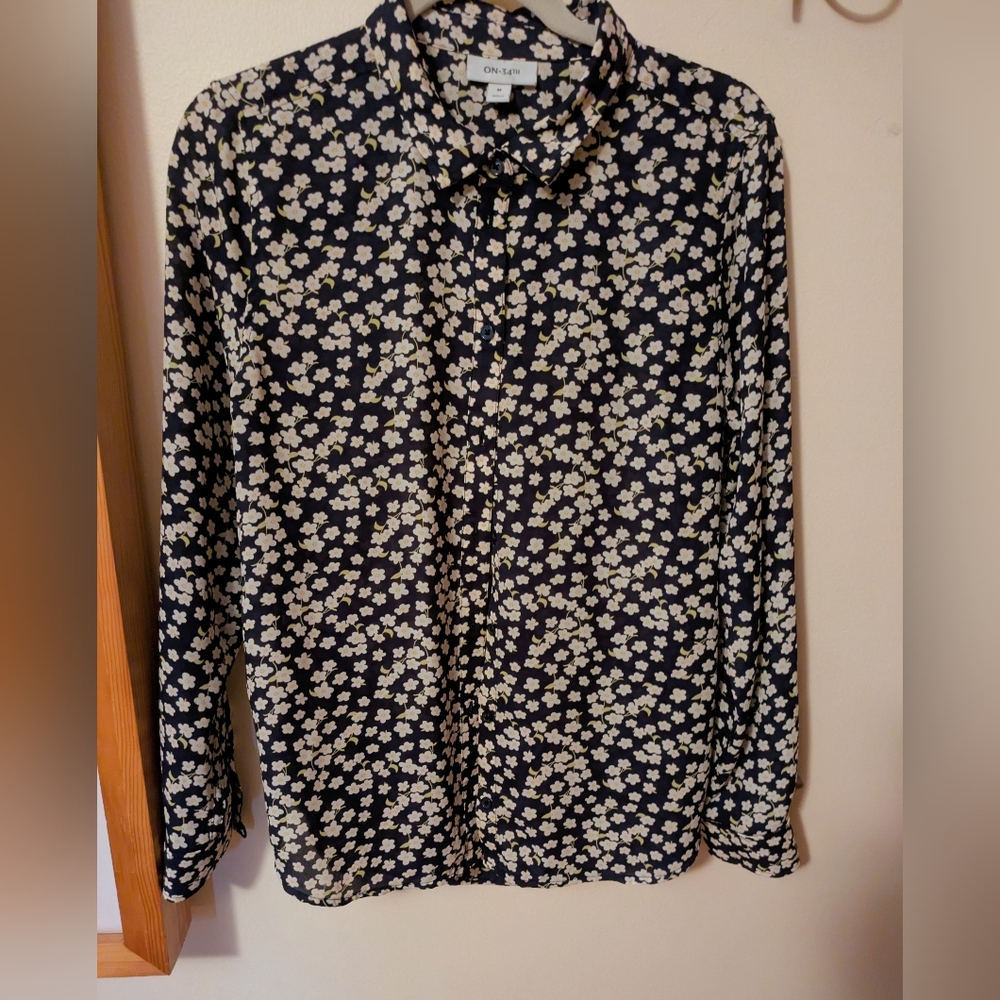 On 34th Navy Blouse With Floral Print Sz M _ Macy's